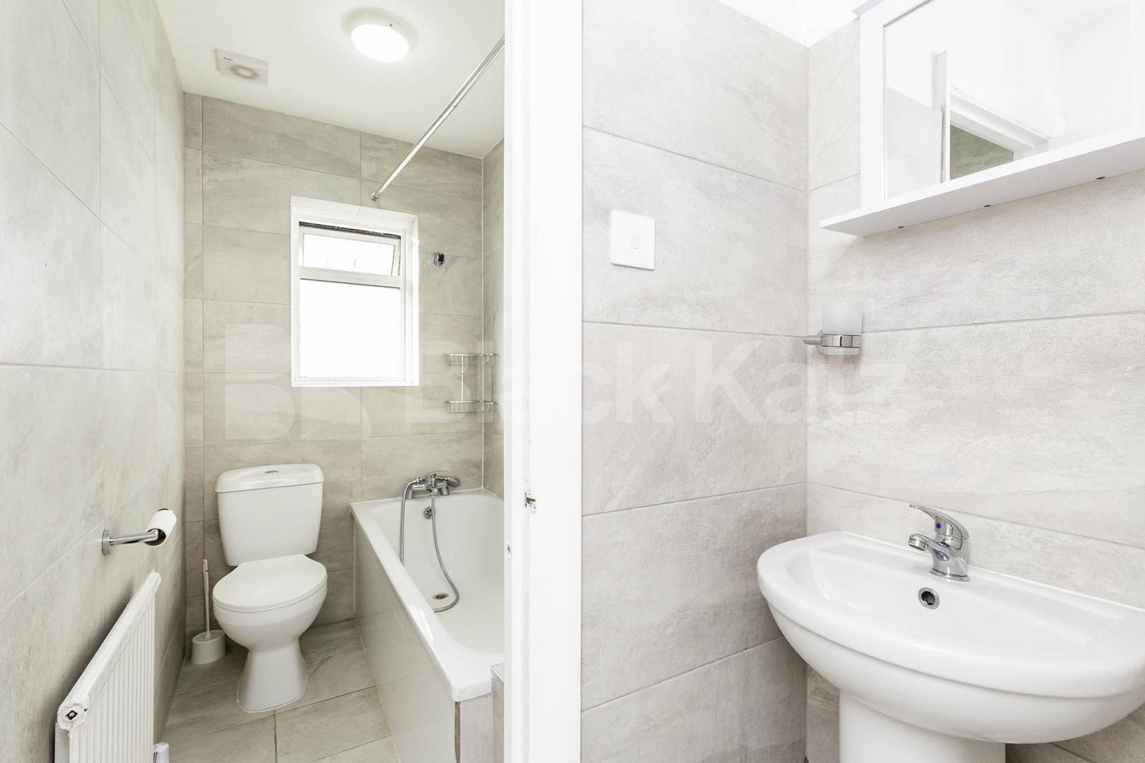 Recently decorated two double bedrooms within a period house in Camden Rochester Road, Camden